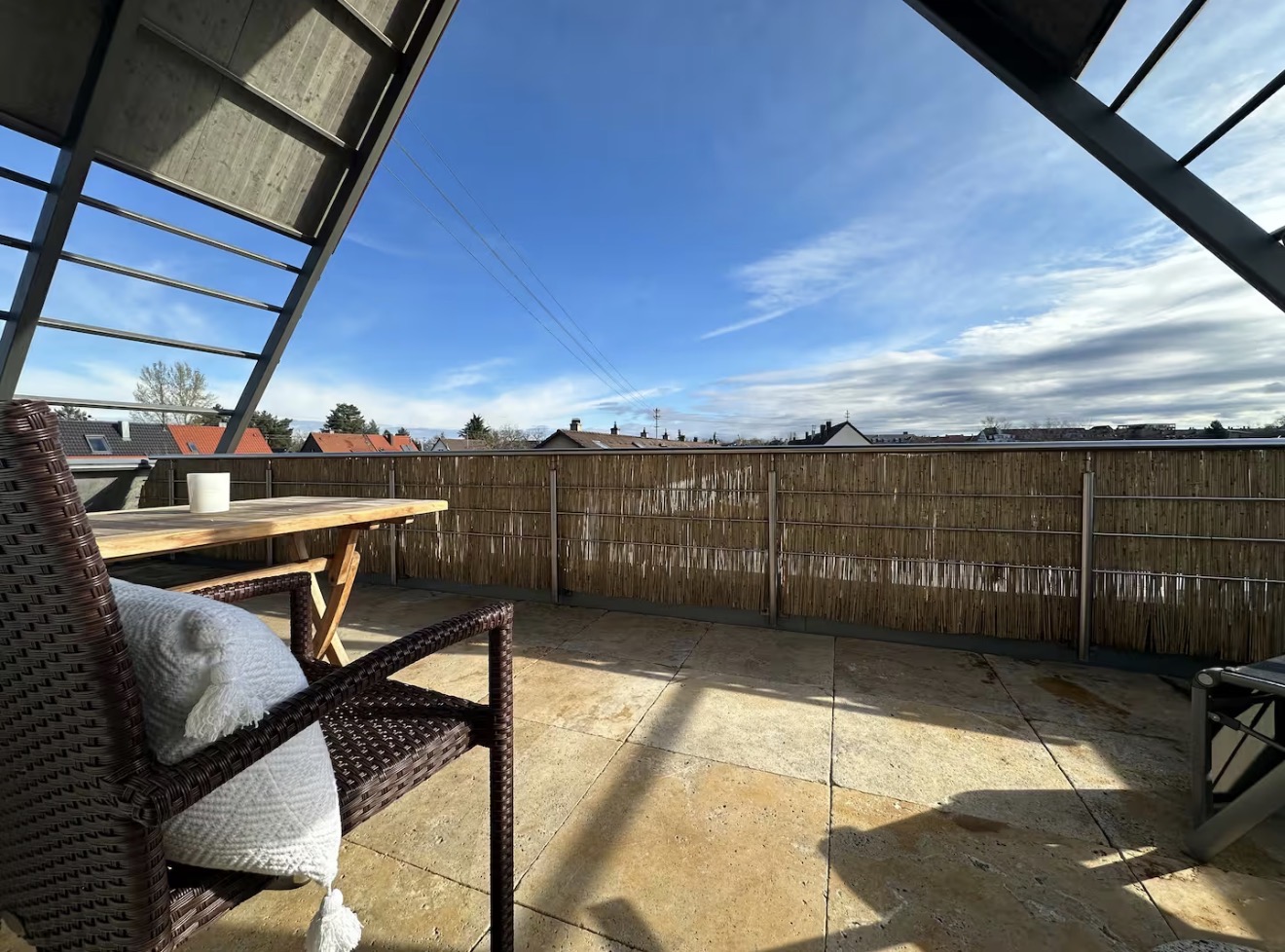 Moderne 3-Zi Wohnung mit Dachterrasse & WLAN Bild 9