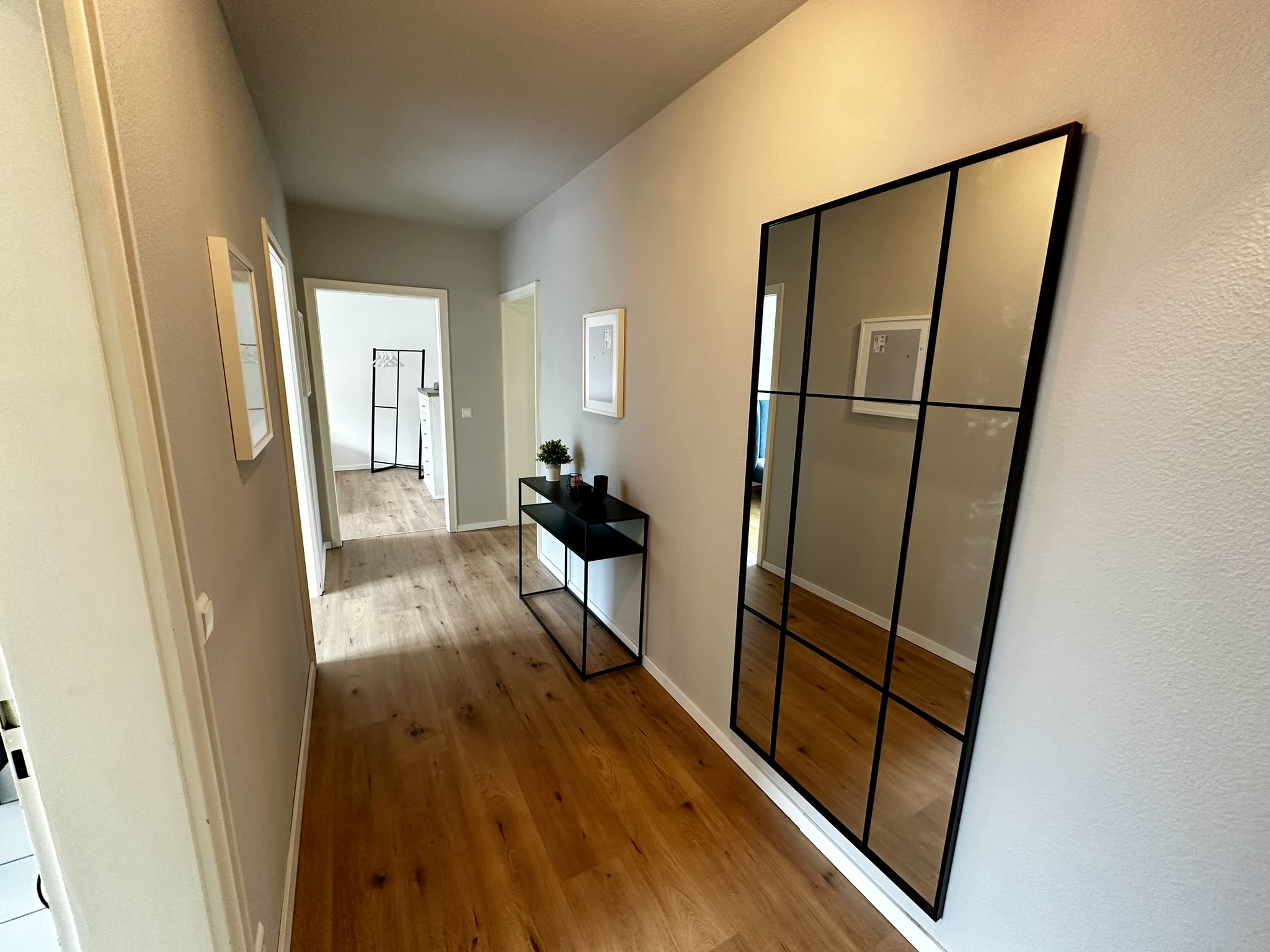 75qm 3-Zi City-Apt Karlsruhe | Parkplatz & Netflix Bild 5