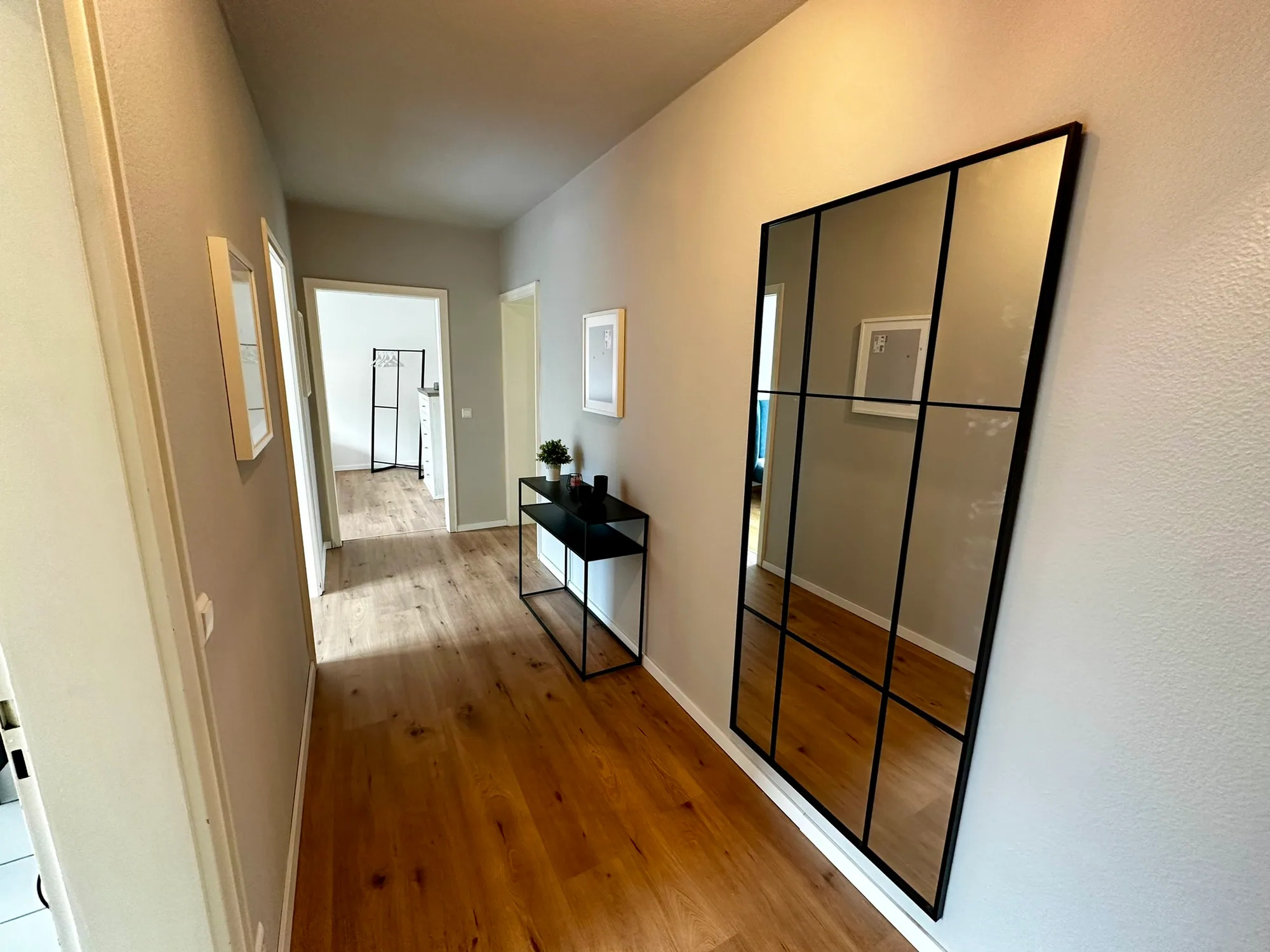 75qm 3-Zi City-Apt Karlsruhe | Parkplatz & Netflix Bild 5