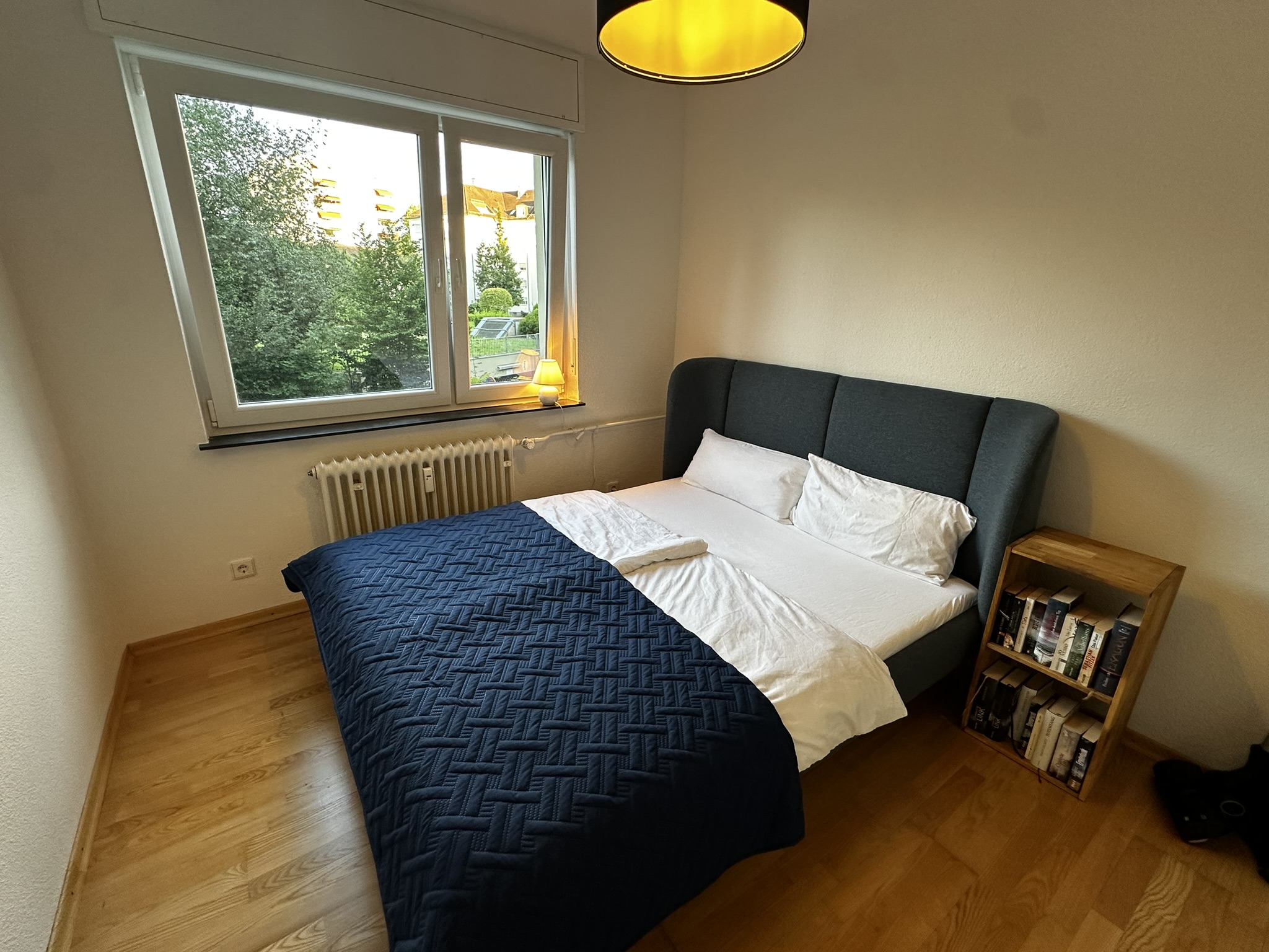 75qm 3-Zi City-Apt Karlsruhe | Parkplatz & Netflix Bild 2