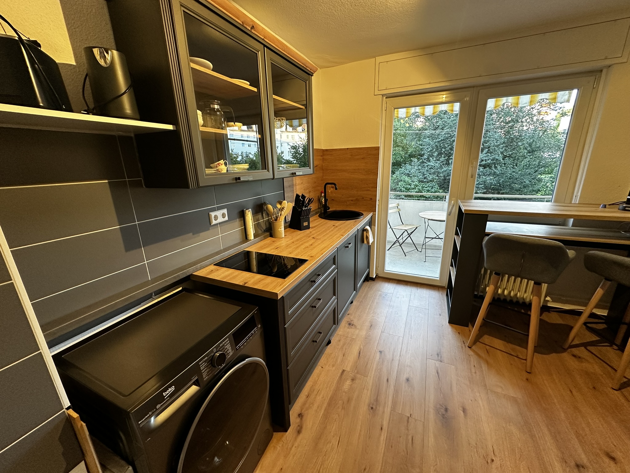 75qm 3-Zi City-Apt Karlsruhe | Parkplatz & Netflix Bild 7