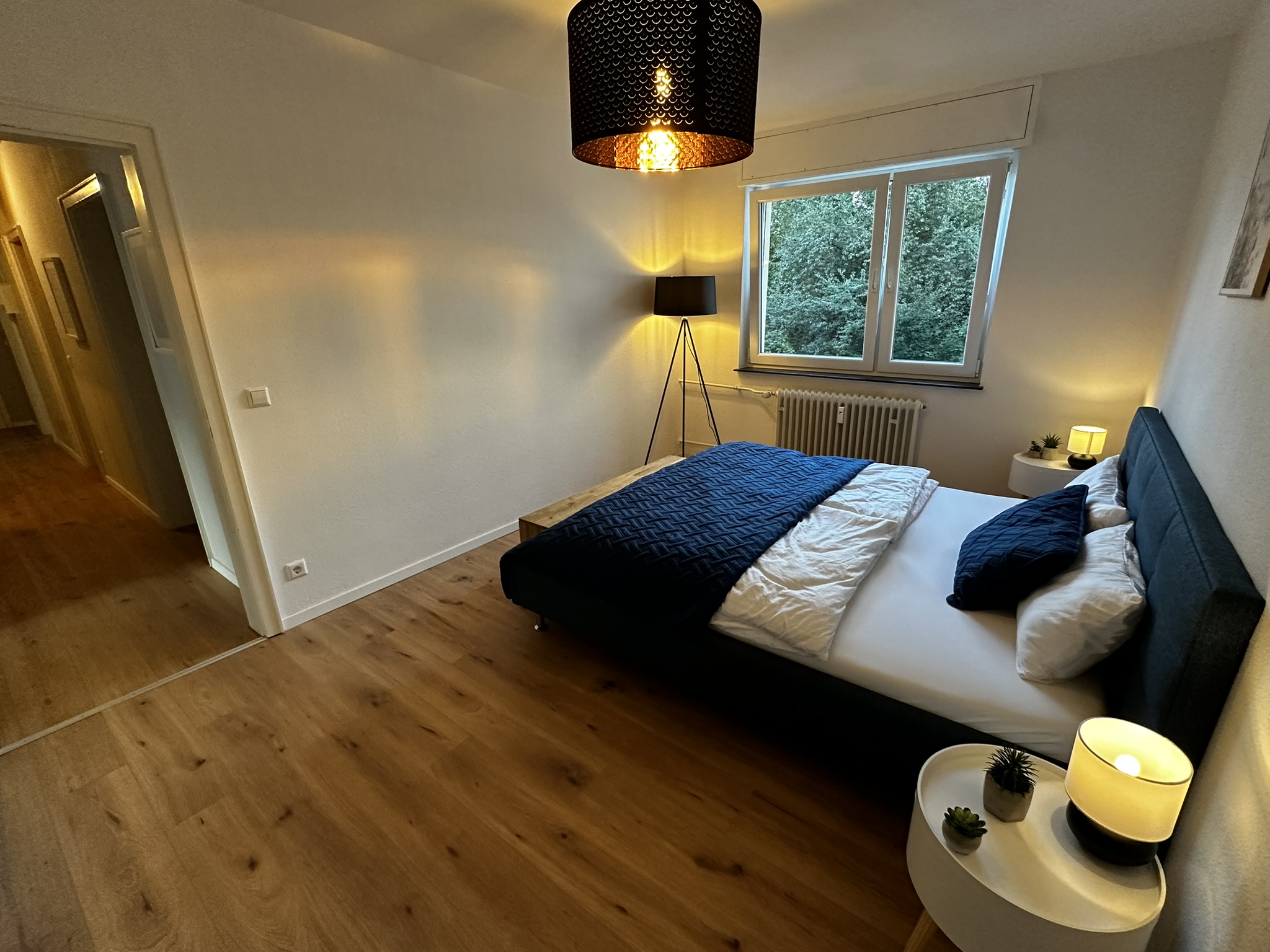 75qm 3-Zi City-Apt Karlsruhe | Parkplatz & Netflix Bild 1